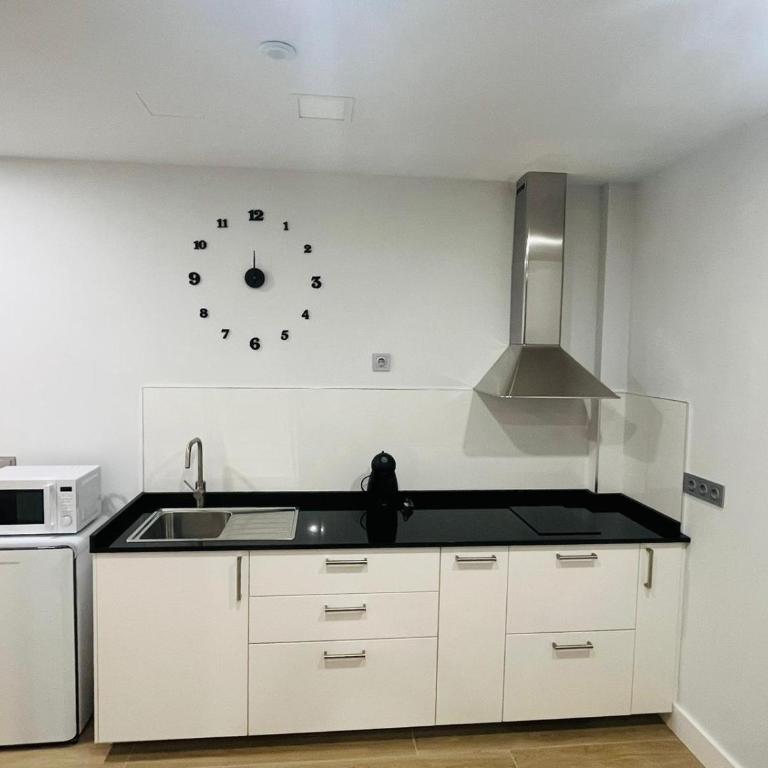 Home La Naval - One-Bedroom Apartment - 2