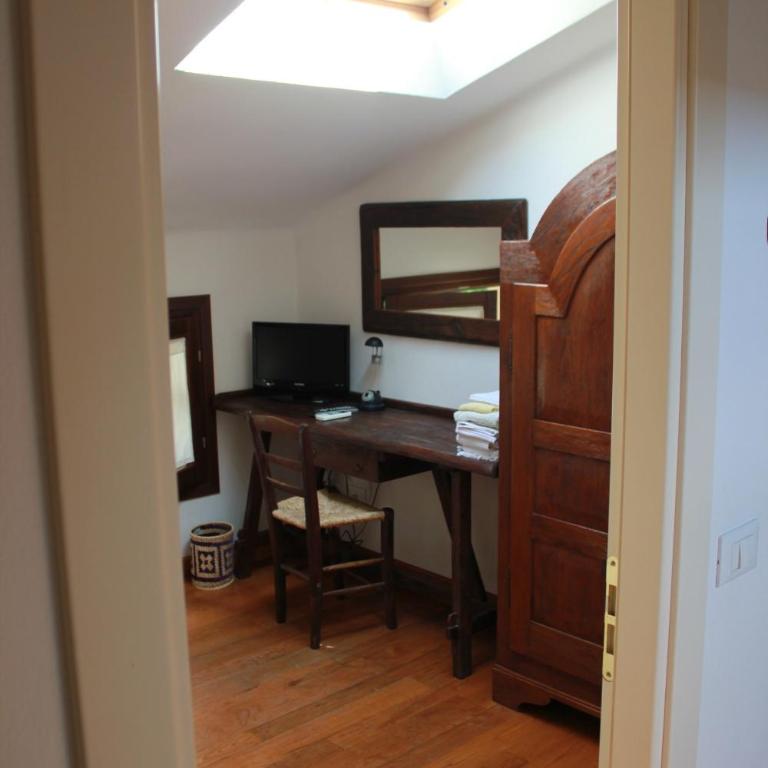 B&B Al Borgo - Camera Matrimoniale con Bagno in Comune - 3