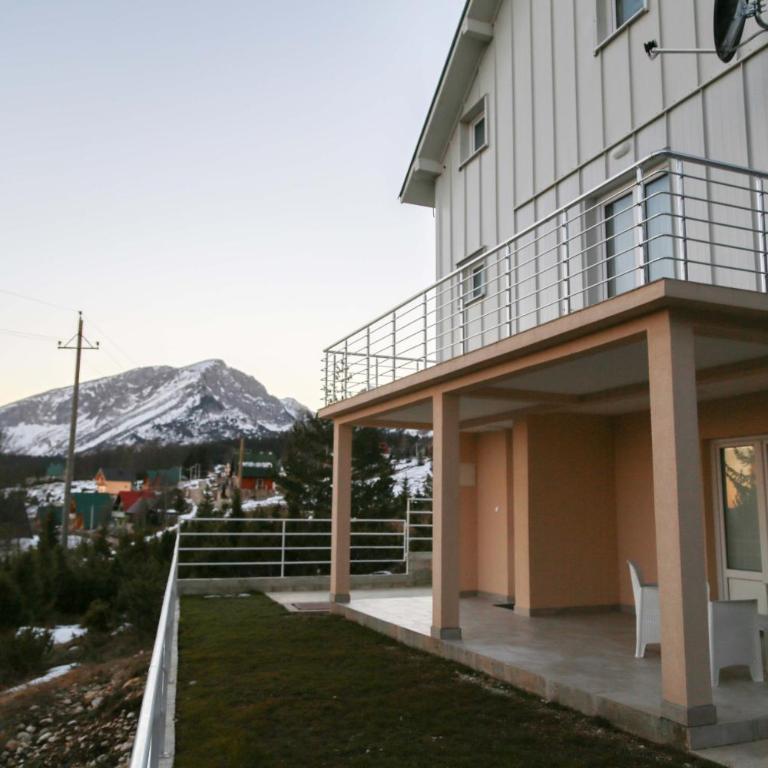 HILLSIDE Apartments - One-Bedroom Apartment - 5