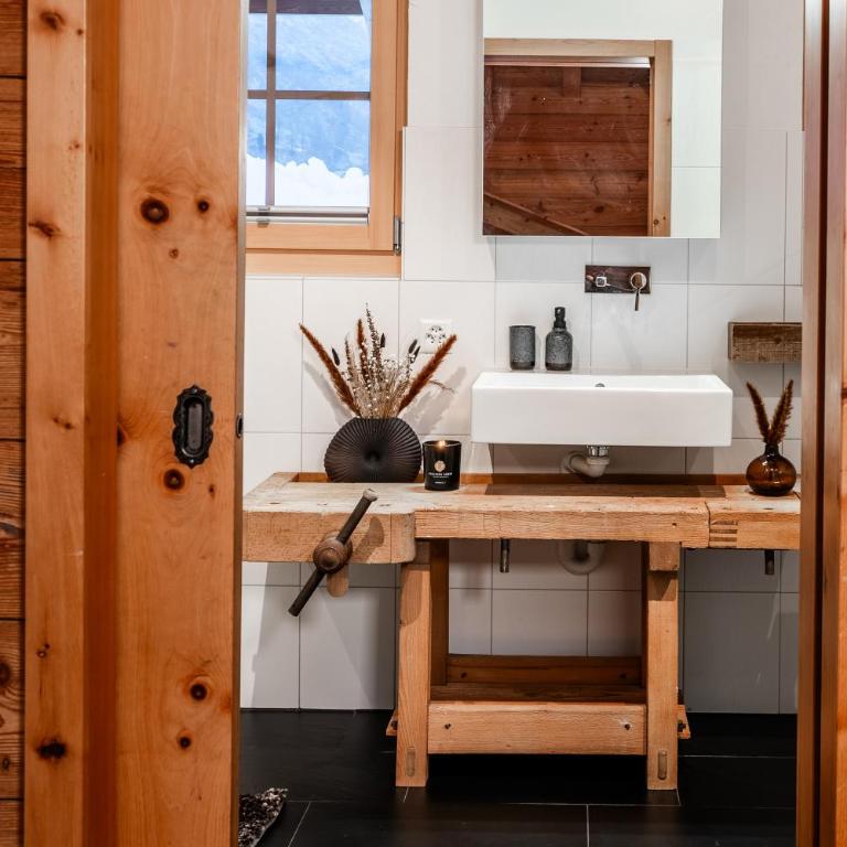 Chalet Marmo by HomeFlow - Superior Chalet - 12