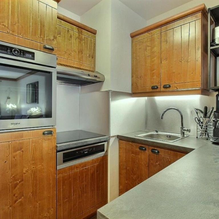 ARC 1950 - APPARTEMENT MODERNE - SAUNA HAMMAM JACUZZI - 4 Personnes - Appartement 1 Chambre avec Balcon et Vue sur les Montagnes - 13