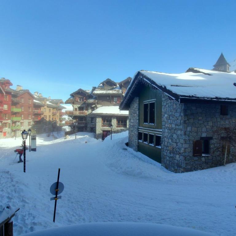 ARC 1950 - APPARTEMENT MODERNE - SAUNA HAMMAM JACUZZI - 4 Personnes - Appartement 1 Chambre avec Balcon et Vue sur les Montagnes - 7
