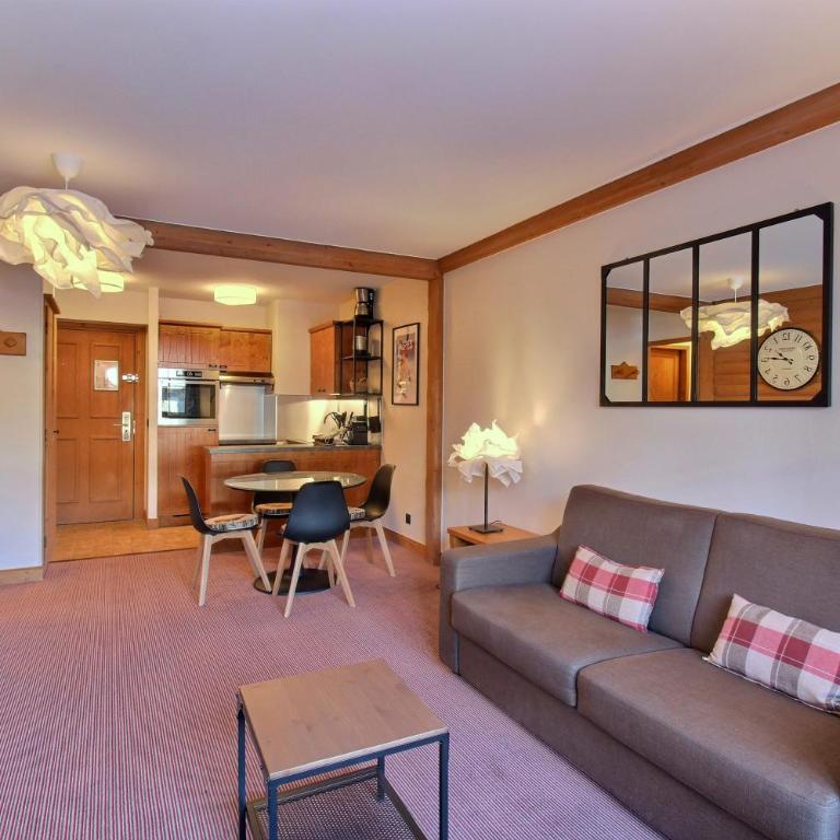 ARC 1950 - APPARTEMENT MODERNE - SAUNA HAMMAM JACUZZI - 4 Personnes - Appartement 1 Chambre avec Balcon et Vue sur les Montagnes - 9