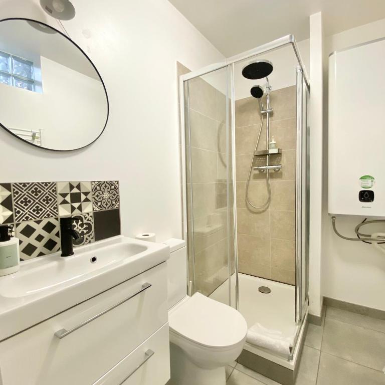 VILLA VLAS - Chambre d'Hôte - Limoges - Chambre Double avec Salle de Bains Privative - 4