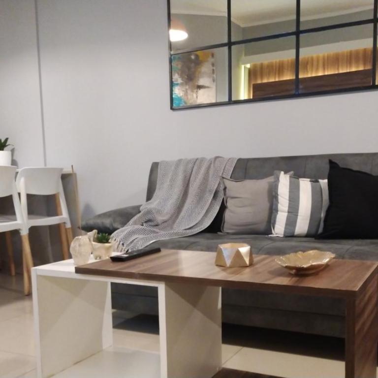 Depto céntrico excelente ubicación, con cochera, pileta y patio - Apartamento con vistas al jardín - 14