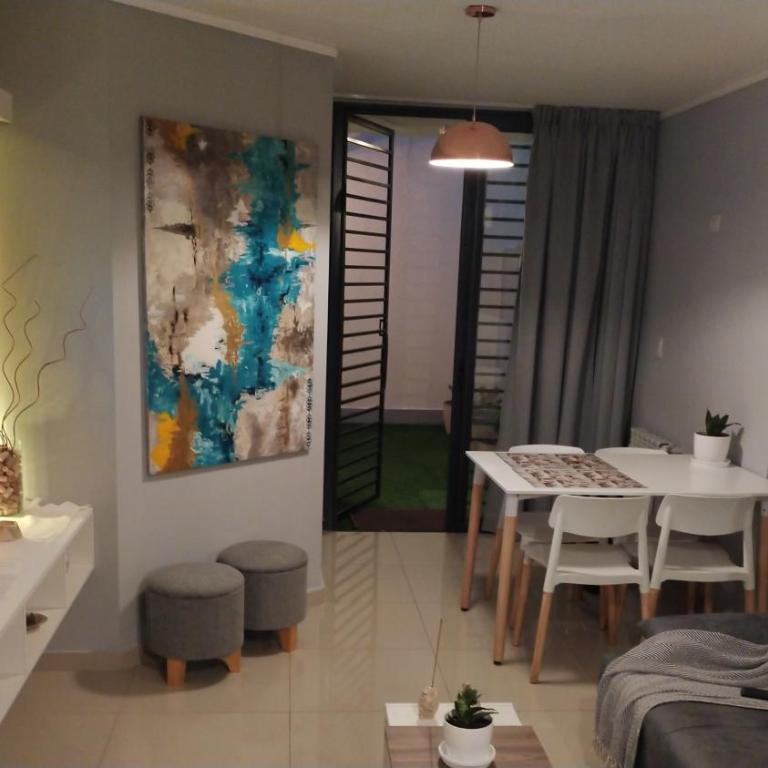 Depto céntrico excelente ubicación, con cochera, pileta y patio - Apartamento con vistas al jardín - 15