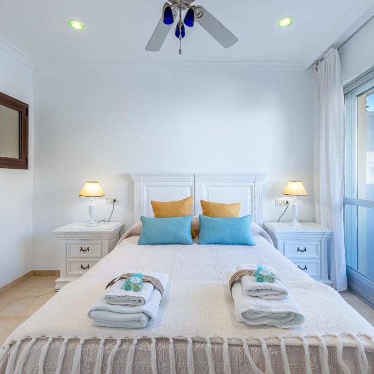 797 HOLIDAY RENTALS- Renovado piso en el paseo maritimo fuengirola - Apartment - 2