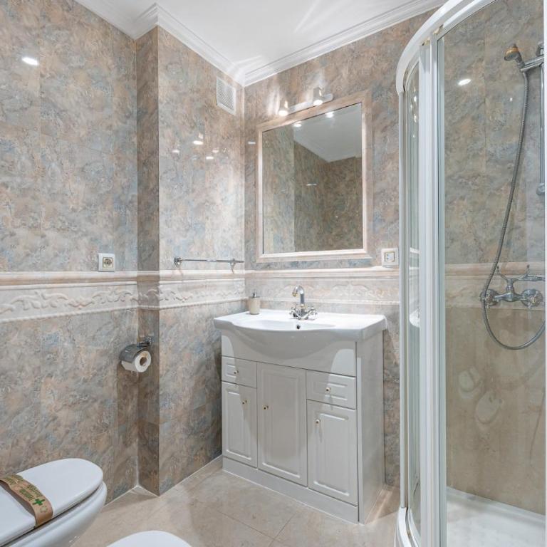 797 HOLIDAY RENTALS- Renovado piso en el paseo maritimo fuengirola - Apartment - 20