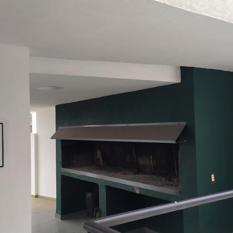 Depto céntrico excelente ubicación, con cochera, pileta y patio - Apartamento con vistas al jardín - 41