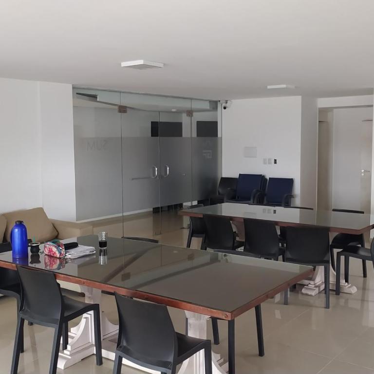 Depto céntrico excelente ubicación, con cochera, pileta y patio - Apartamento con vistas al jardín - 38