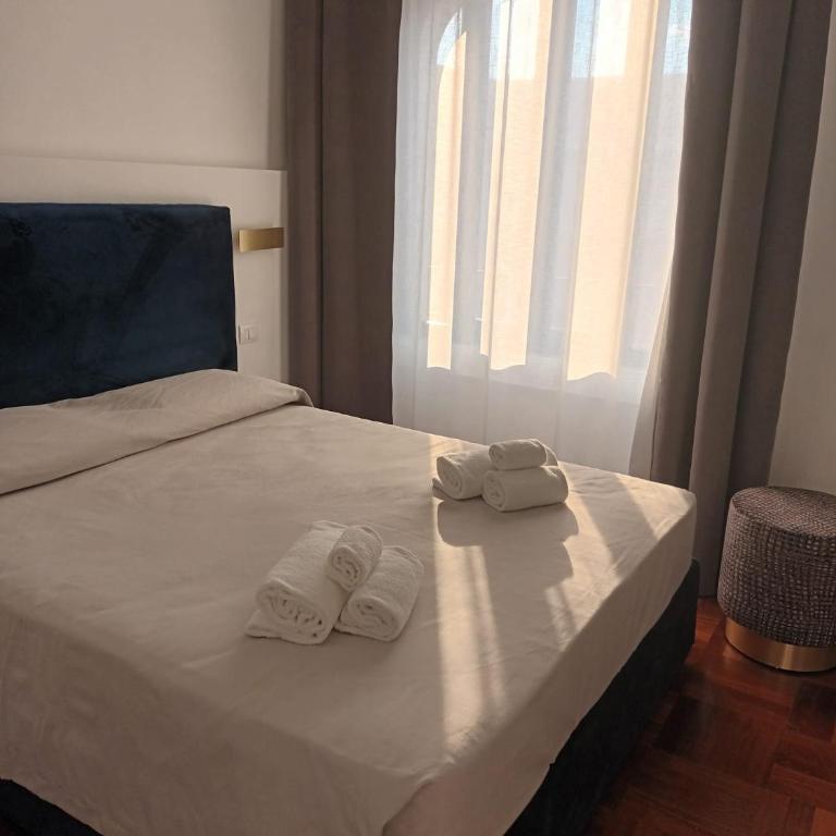 B&Bari, via Crollalanza - guesthouse Le Case di Aurelia - Double Room with Private Bathroom - 1