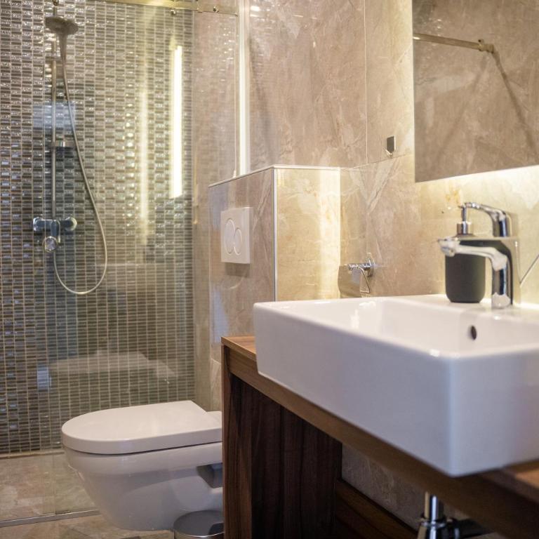 Olivia Rooms - Standardna Dvokrevetna Soba sa Bračnim Krevetom - 1