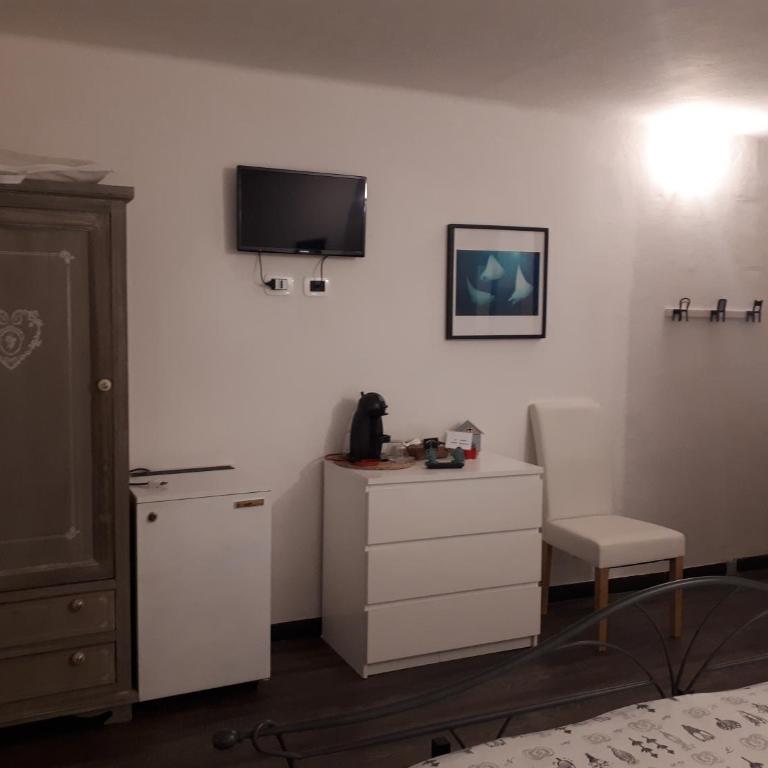 DEMIVIE GUESTHOUSE - Camera Matrimoniale con Bagno Privato - 15