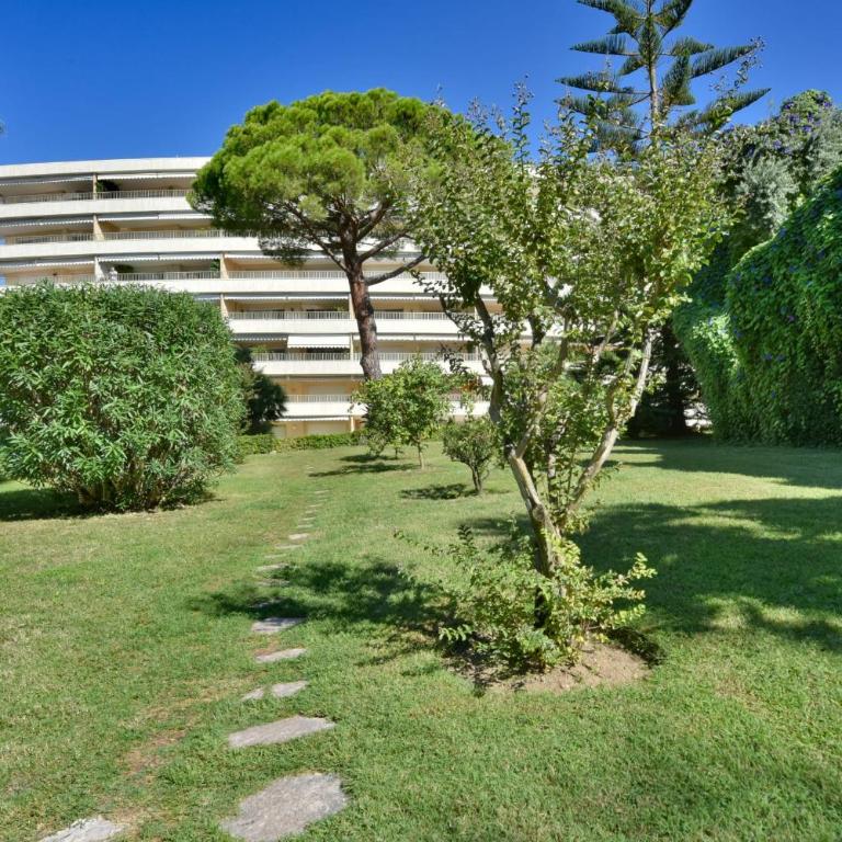 Close to downtown Cannes swimming pool and sea view - Appartement - 4