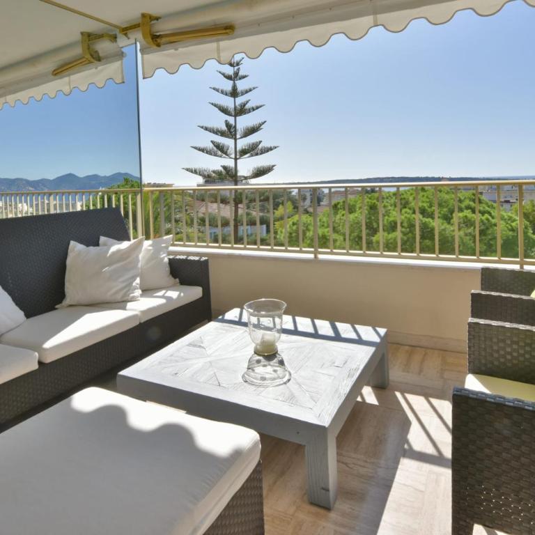 Close to downtown Cannes swimming pool and sea view - Appartement - 5
