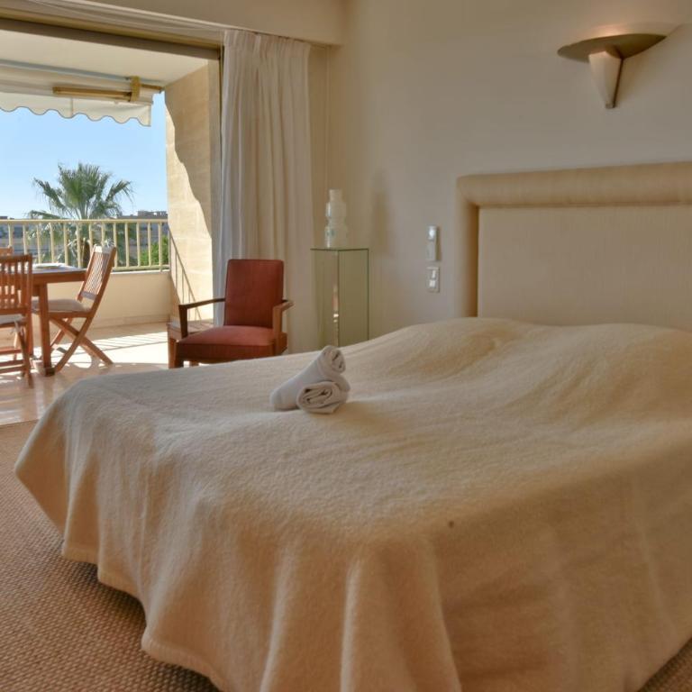 Close to downtown Cannes swimming pool and sea view - Appartement - 9