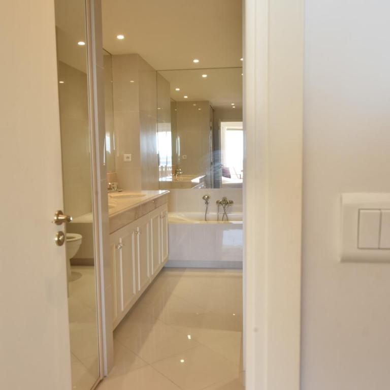 Close to downtown Cannes swimming pool and sea view - Appartement - 15
