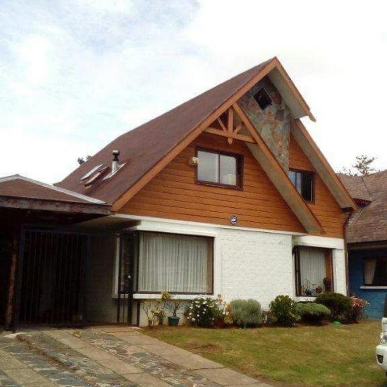 Cómoda casa familiar en Barrio el Bosque, Valdivia - Five-Bedroom House - 1