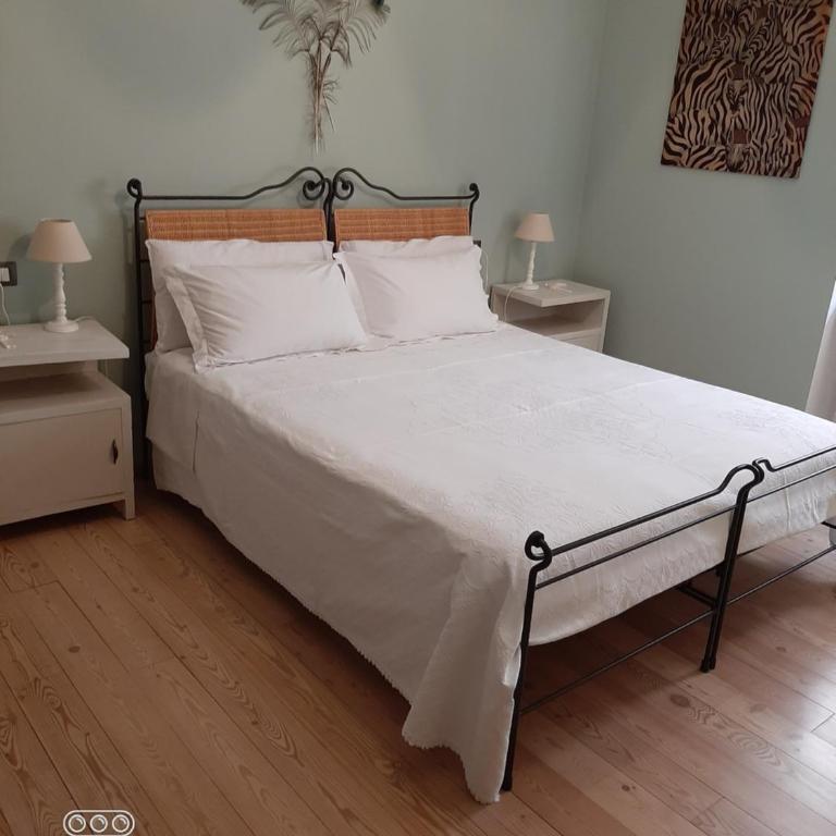 B&B A Casa Tua - Camera Matrimoniale/Doppia con Letti Singoli con Bagno - 1