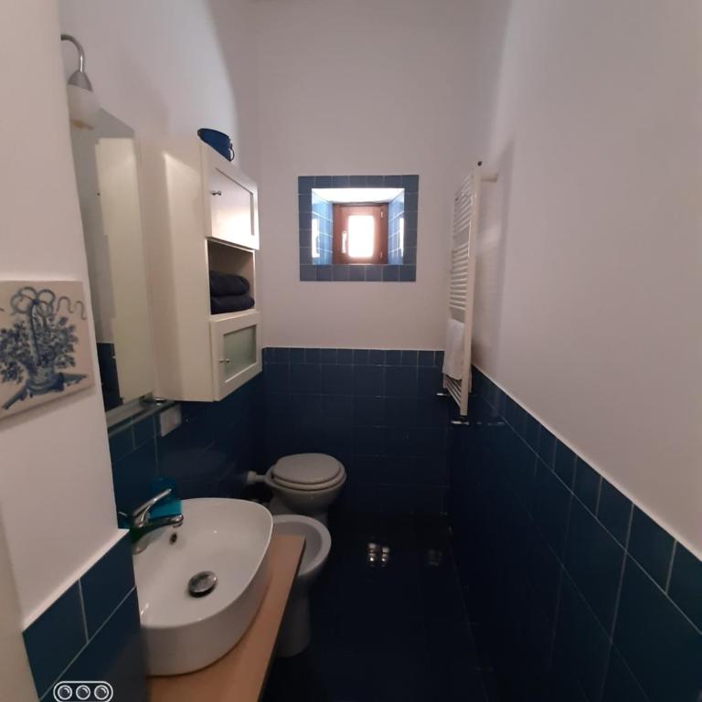 B&B A Casa Tua - Camera Matrimoniale/Doppia con Letti Singoli con Bagno - 6