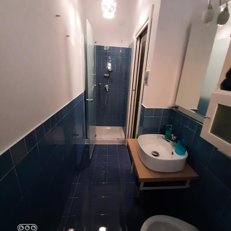 B&B A Casa Tua - Camera Matrimoniale/Doppia con Letti Singoli con Bagno - 7