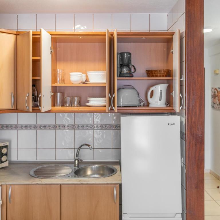 GO2TENERIFE Apart'Azul Near the beach & Pool view - Estudio con vistas a la piscina - 7