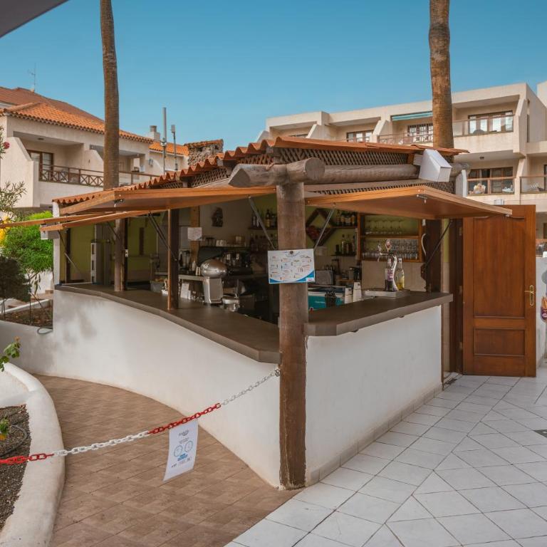 GO2TENERIFE Apart'Azul Near the beach & Pool view - Estudio con vistas a la piscina - 15