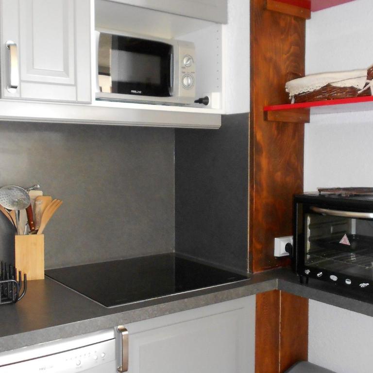 Appartement lumineux au centre avec balcon - Apartment mit 2 Schlafzimmern - 12