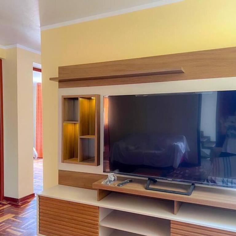 Acogedor y lindo Departamento en estreno - Three-Bedroom Apartment - 9