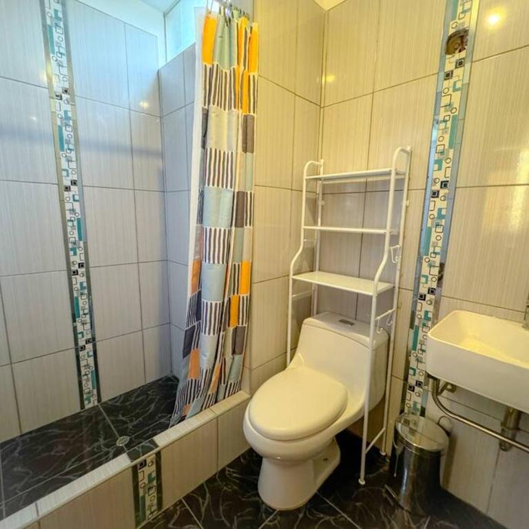 Acogedor y lindo Departamento en estreno - Three-Bedroom Apartment - 11