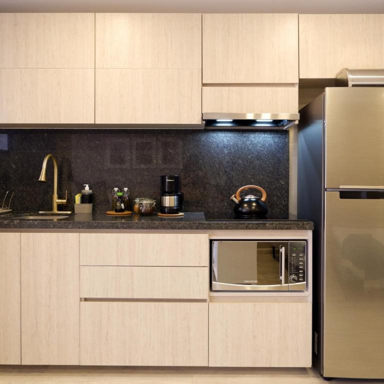 The Petit Flat - Bright & stylish studio apartment near Unicentro - Studio with Balcony - 14