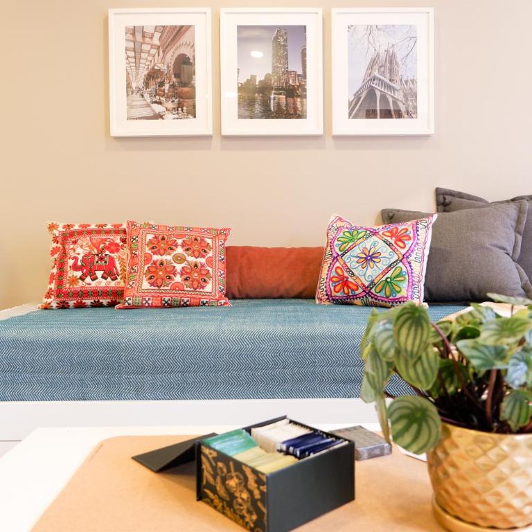 The Petit Flat - Bright & stylish studio apartment near Unicentro - Studio with Balcony - 22