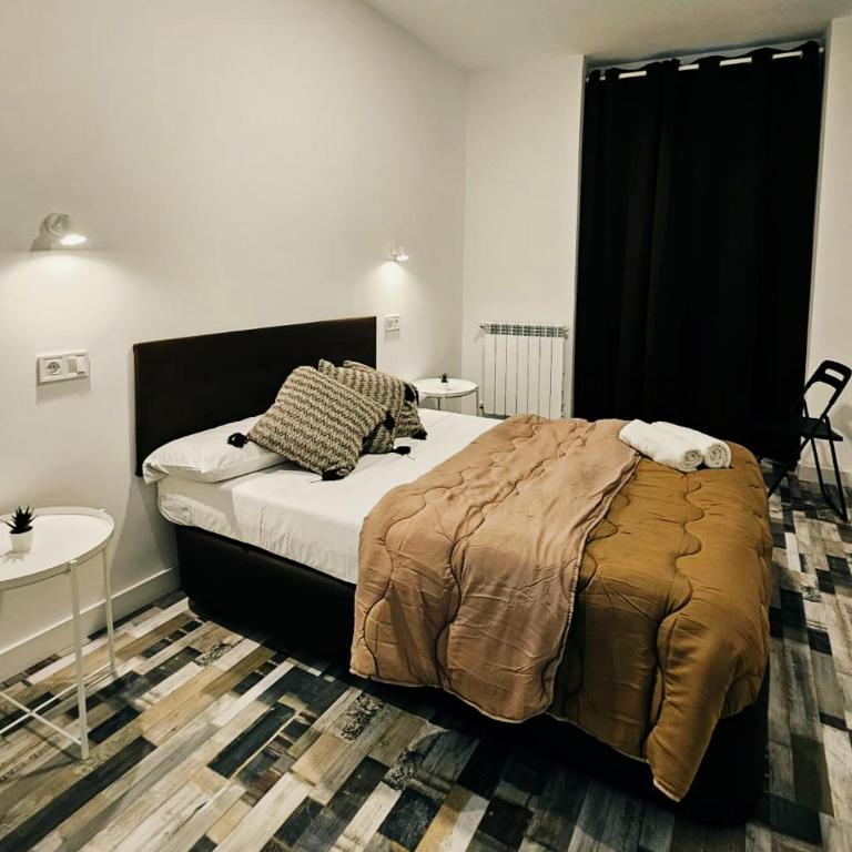 HOSTAL ANDREA GRANVIA - Habitación Doble - 3