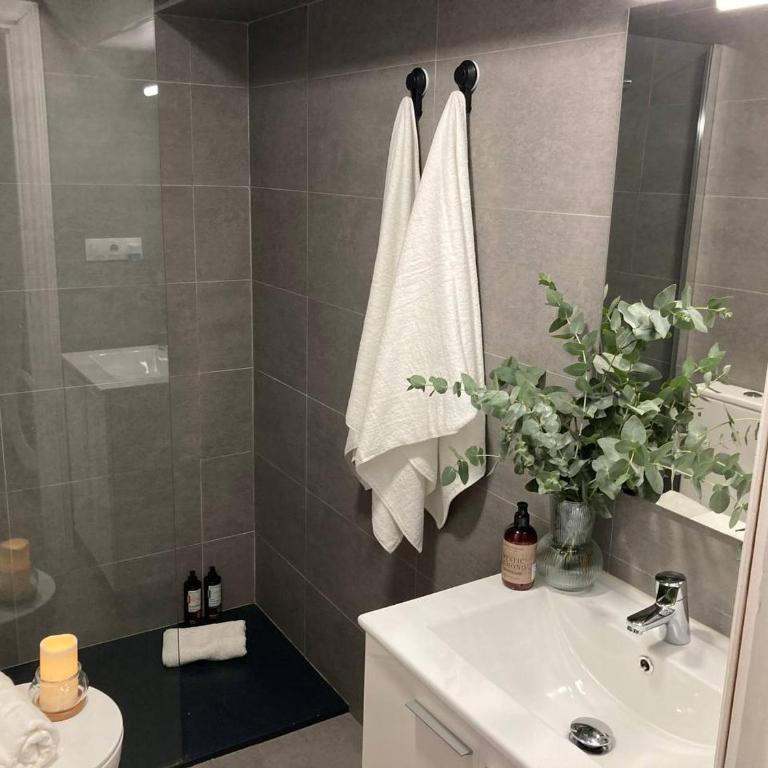 Edén Luxury Suites - One-Bedroom Apartment - 8