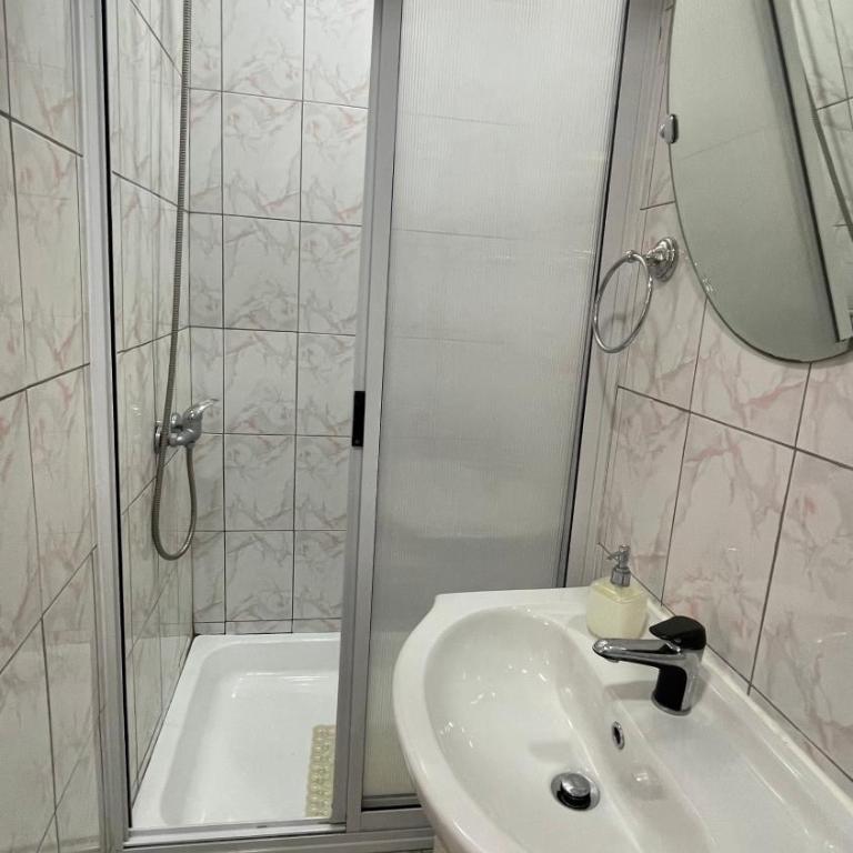 Apartamentos Brisa Torrealba, cercano a reloj de flores, Recreo - Apartment with Terrace - 10