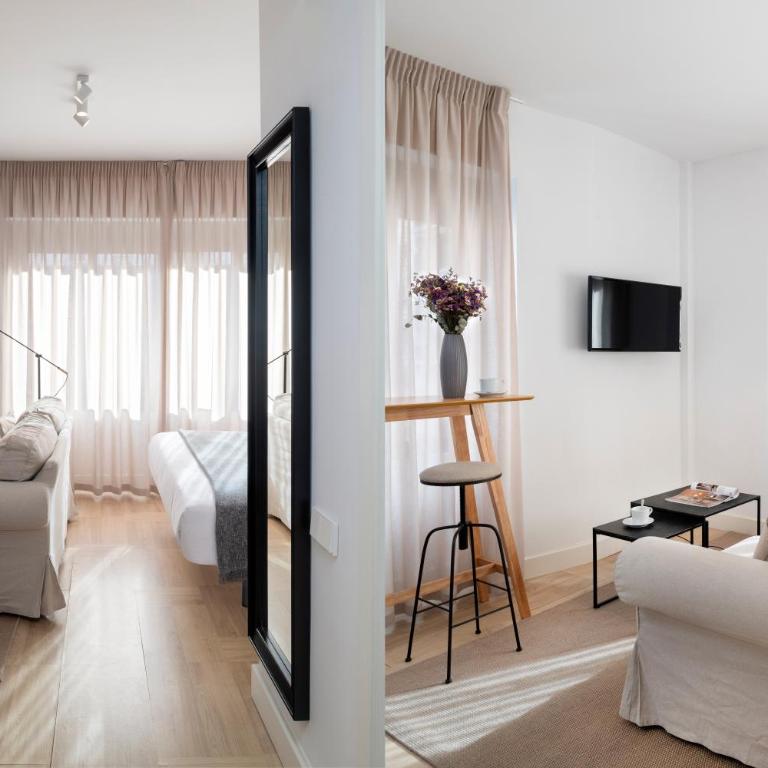 Salado Suites Apartments - Studio - 7