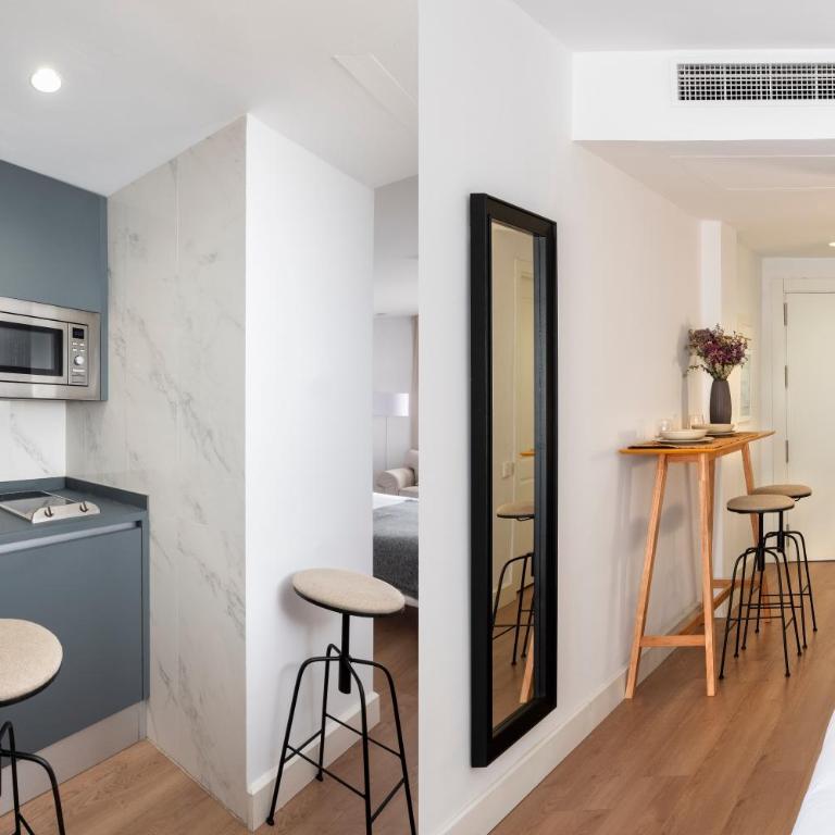 Salado Suites Apartments - Studio - 7
