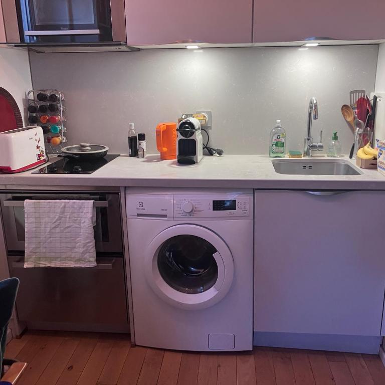 Montmartre Bright & Quiet - One-Bedroom Apartment - 7