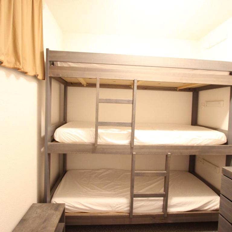 Appartement 2 pièces + cabine, 6 pers, proche pistes - FR-1-340-275 - Apartment - 4