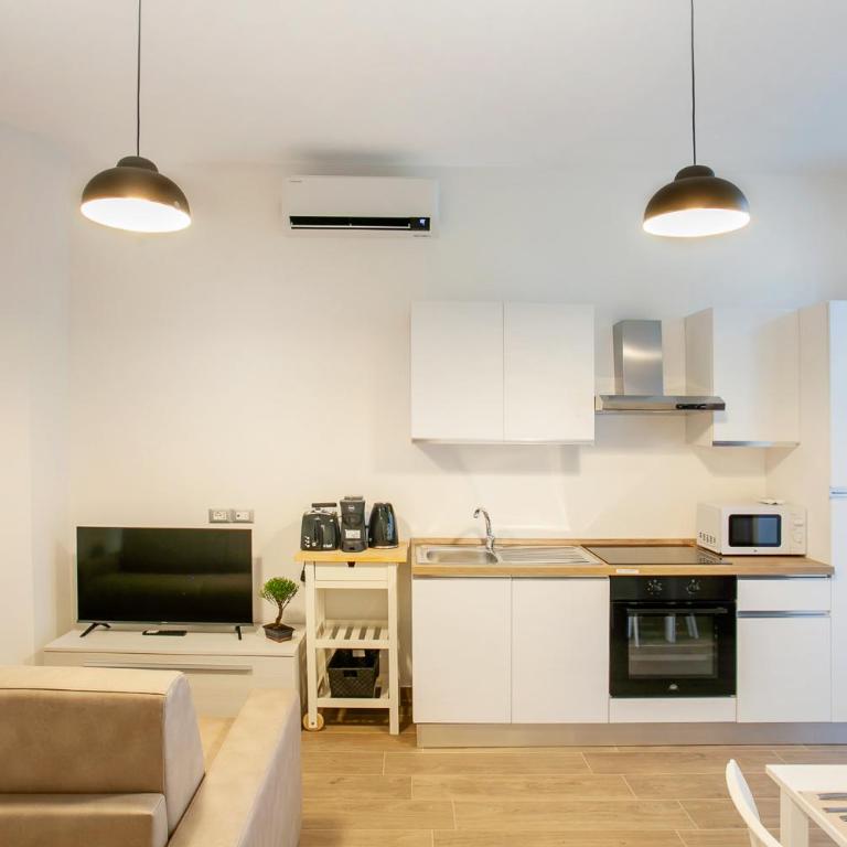 Holidays In Bergamo - One-Bedroom Apartment - 2