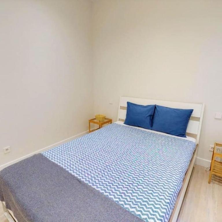 Flat in Centro Madrid-Tud - Three-Bedroom Apartment - 13