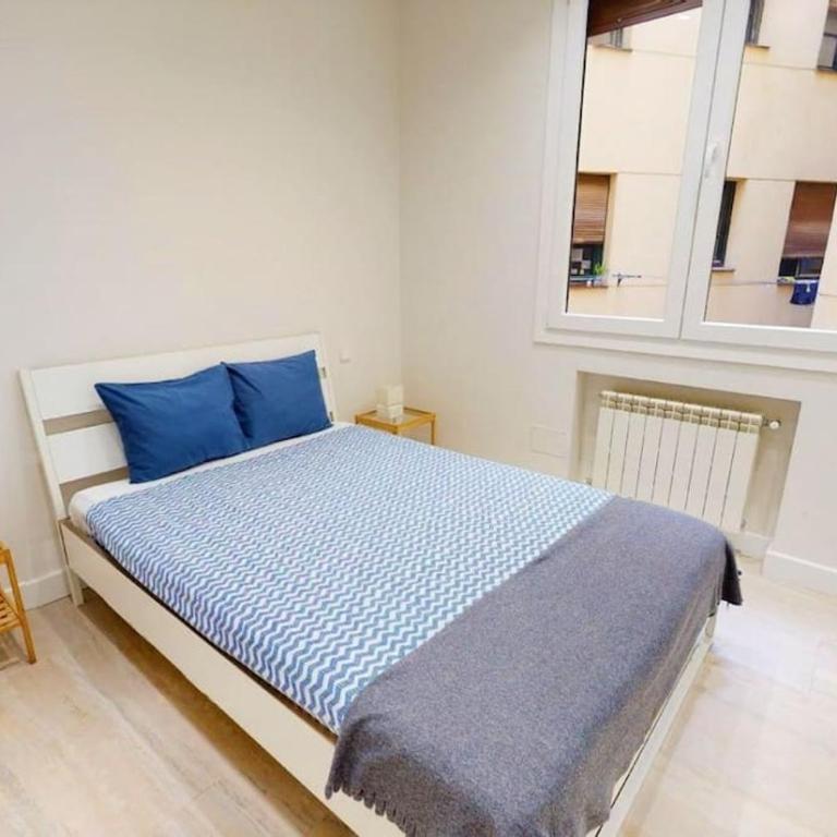 Flat in Centro Madrid-Tud - Three-Bedroom Apartment - 18