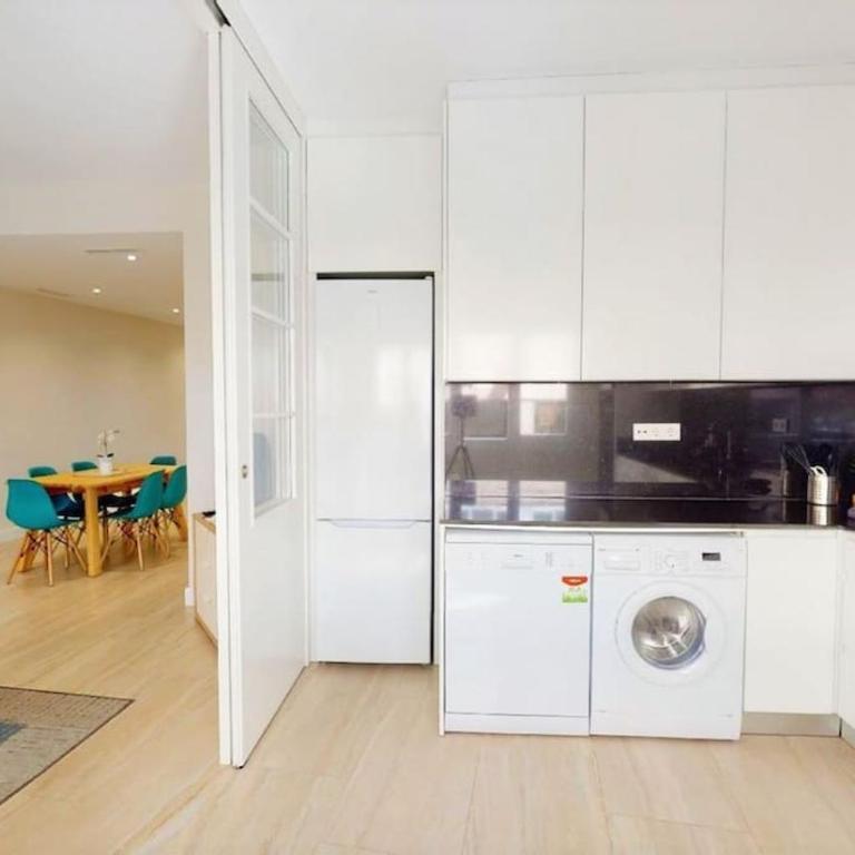 Flat in Centro Madrid-Tud - Three-Bedroom Apartment - 32