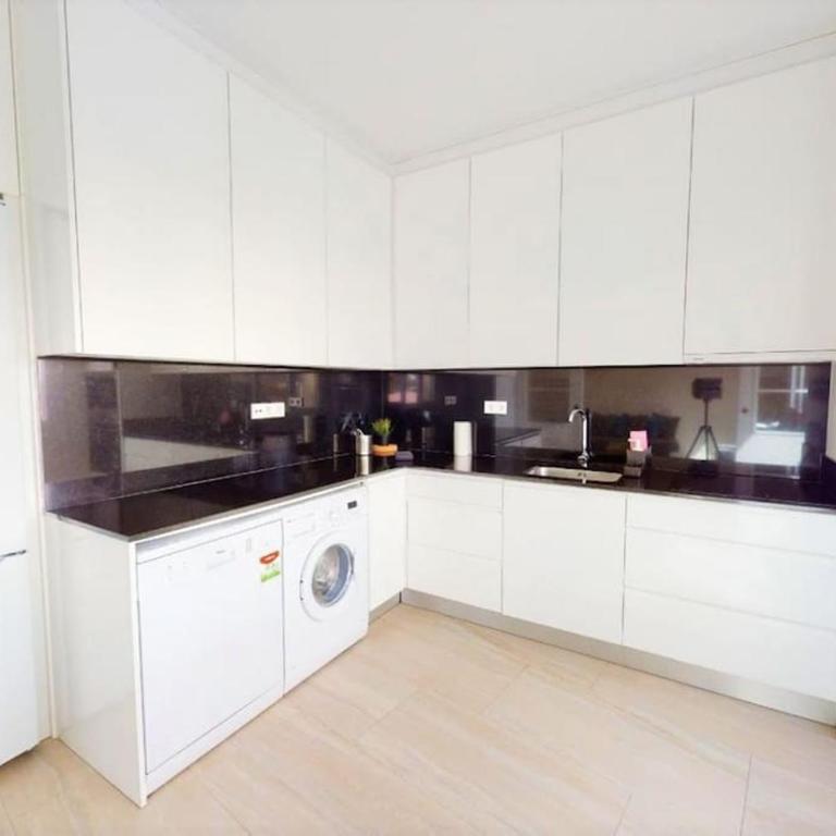 Flat in Centro Madrid-Tud - Three-Bedroom Apartment - 37