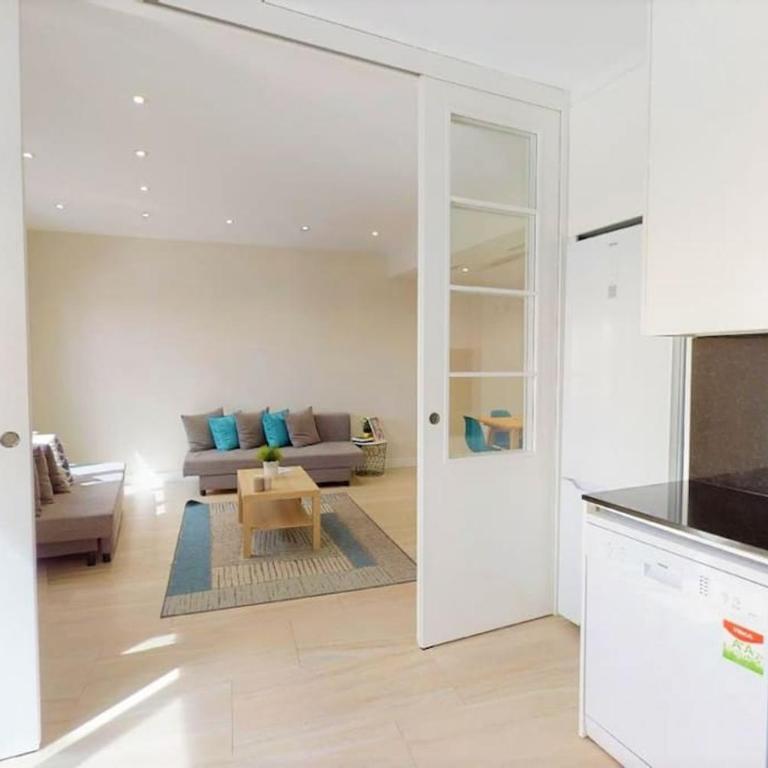 Flat in Centro Madrid-Tud - Three-Bedroom Apartment - 38