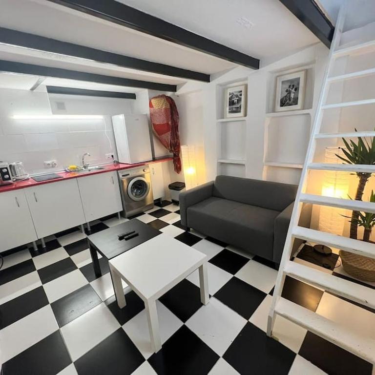 Nice apartment at street level 20 min from SOL-Piern - One-Bedroom Apartment - 1