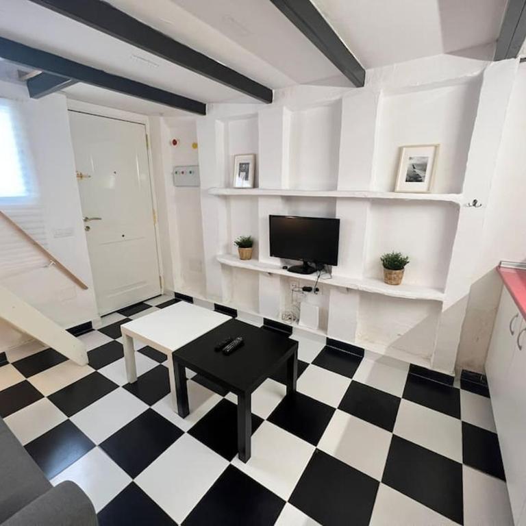 Nice apartment at street level 20 min from SOL-Piern - One-Bedroom Apartment - 8