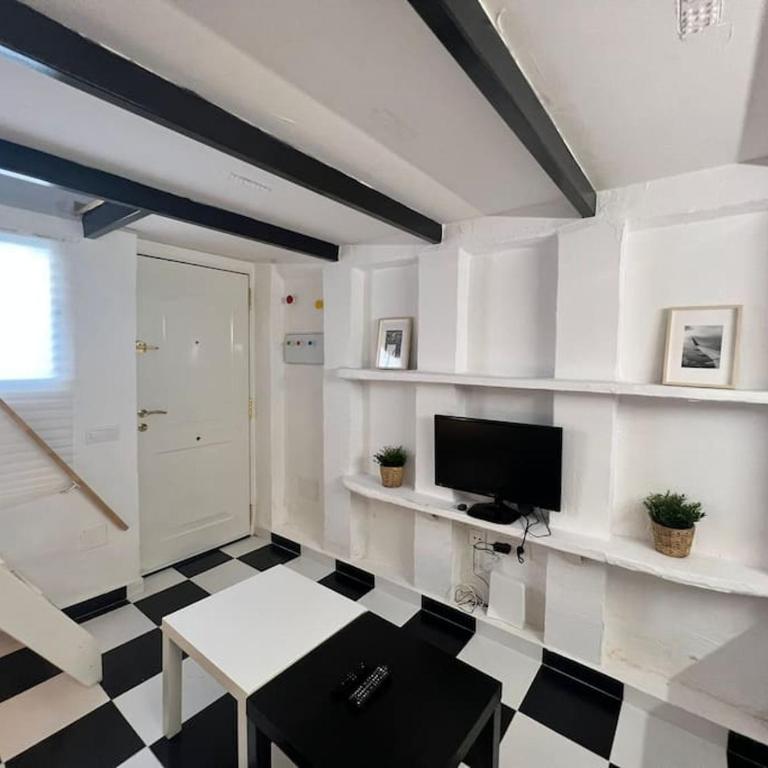 Nice apartment at street level 20 min from SOL-Piern - One-Bedroom Apartment - 10