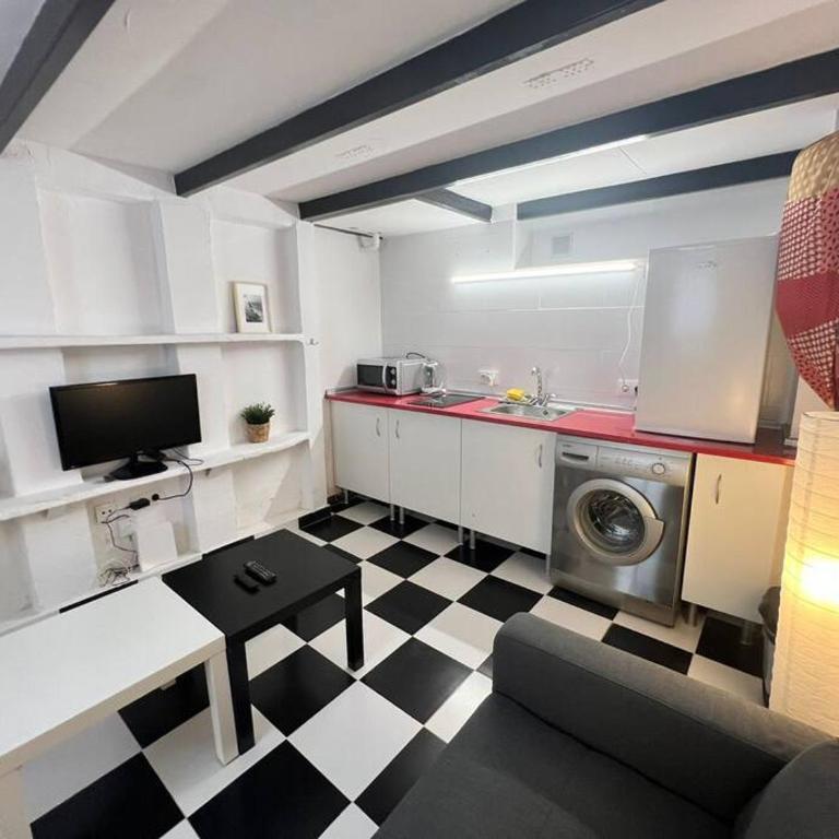 Nice apartment at street level 20 min from SOL-Piern - One-Bedroom Apartment - 15