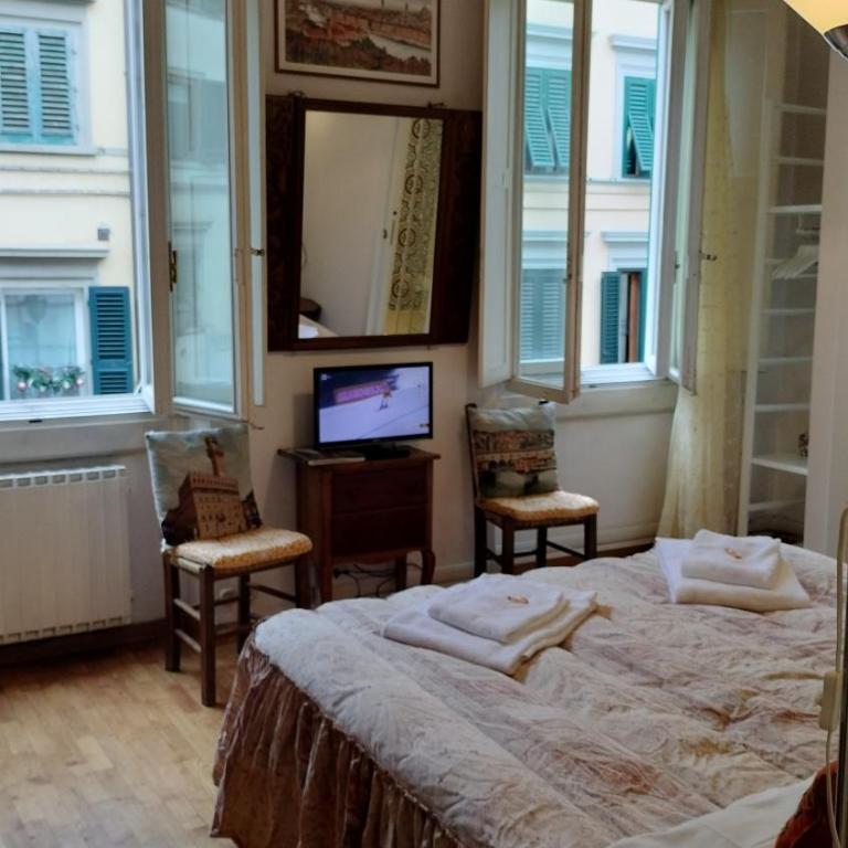 BB Tre Gigli Firenze stazione, via Palazzuolo 55 - Camera Matrimoniale con Bagno Privato - 2